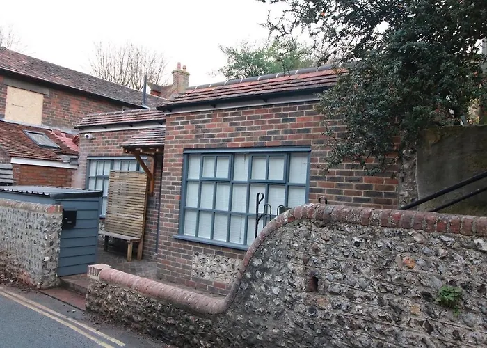 Alfriston Lodge By Air Premier